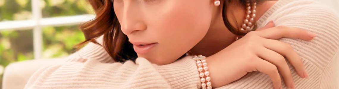 Do Pearl Jewelry Play Roles with My Age?