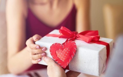 15+ Gift Ideas for Him for Valentine’s Day