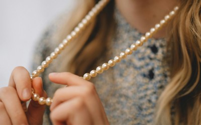 Top 10 Pearl Jewelry Pieces Every Woman Needs This Winter